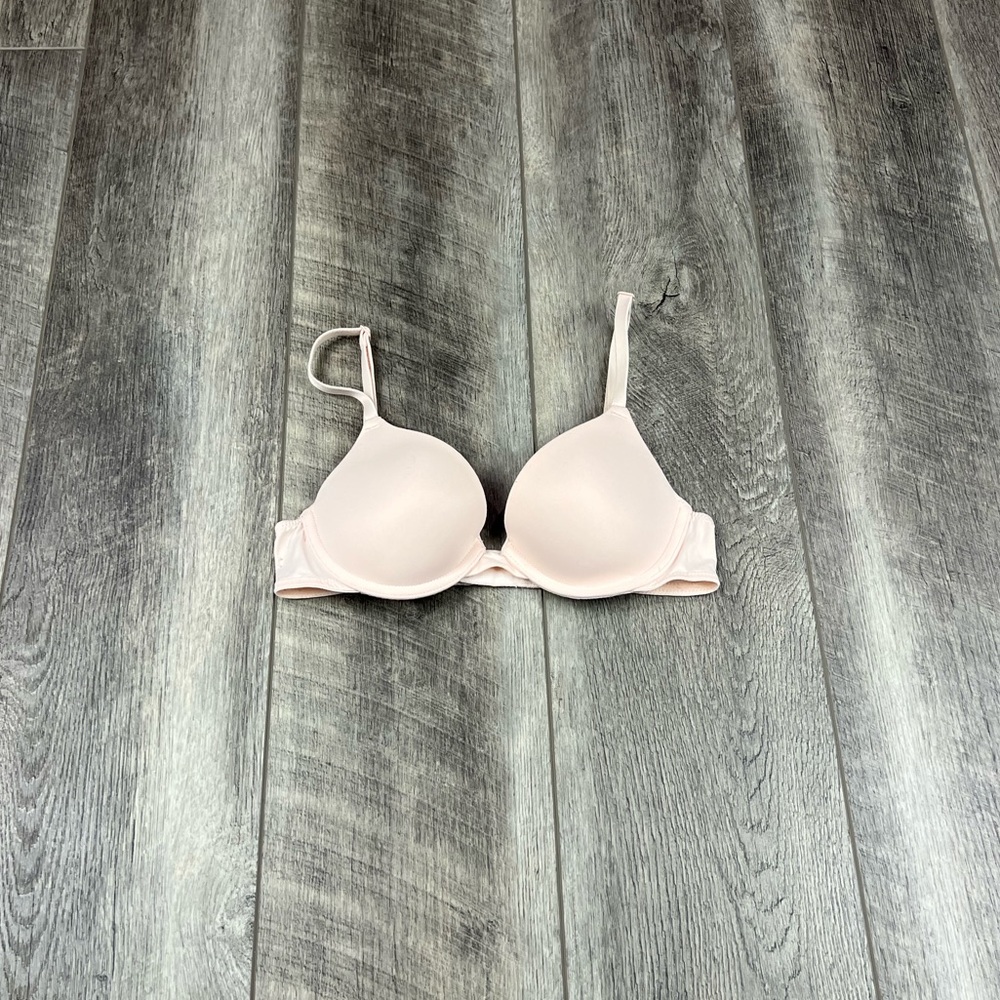 32A VS Light Pink Demi‎ Bra